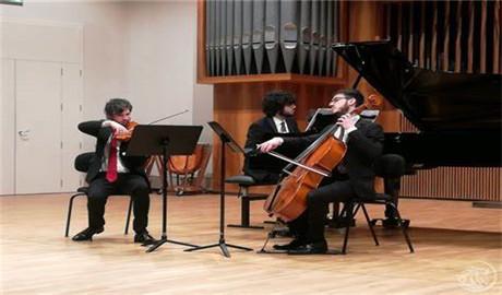 波坦察音樂學院 長青藤海外