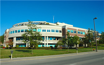 加拿大高貴林學(xué)院