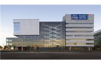 加拿大喬治布朗學(xué)院